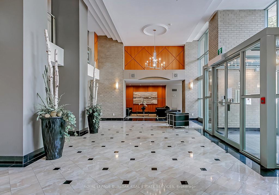 2190-lakeshore-road-burlington-ontario-w12806212
