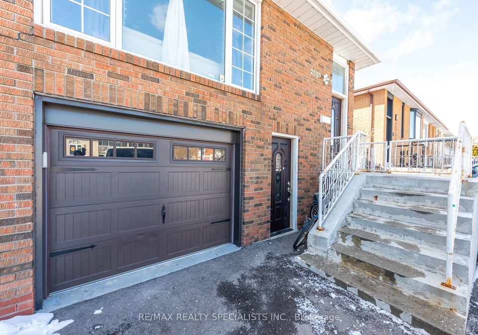 2552-kingsberry-crescent-mississauga-ontario-w12806318