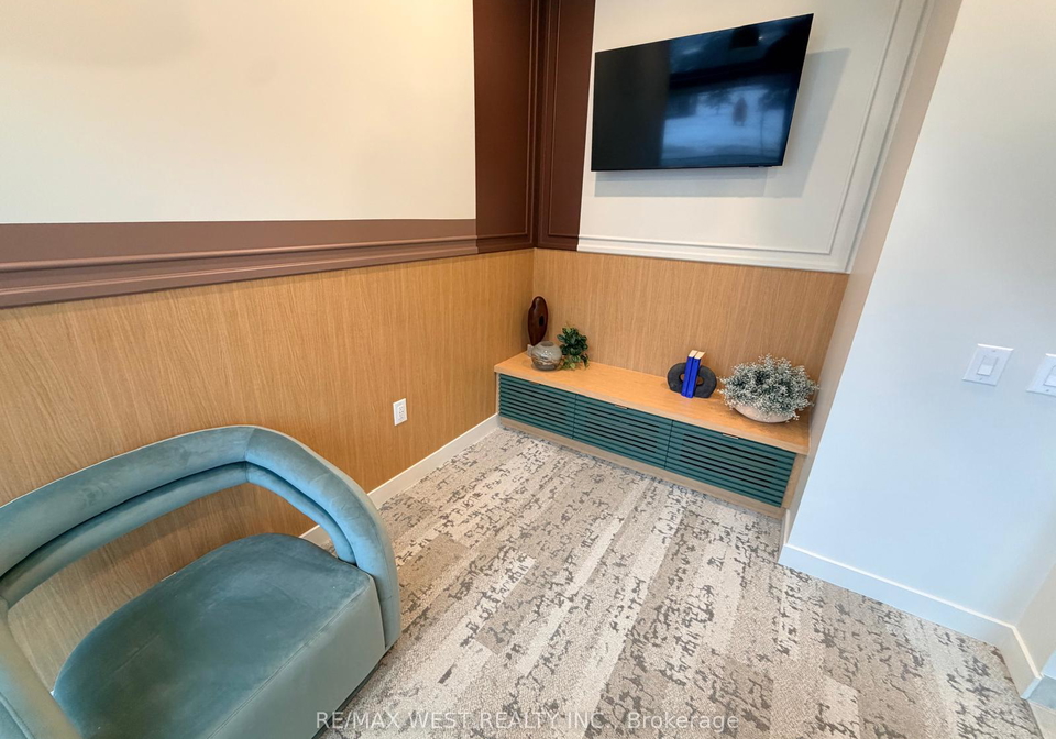 1660-bloor-street-w-toronto-ontario-w12806344
