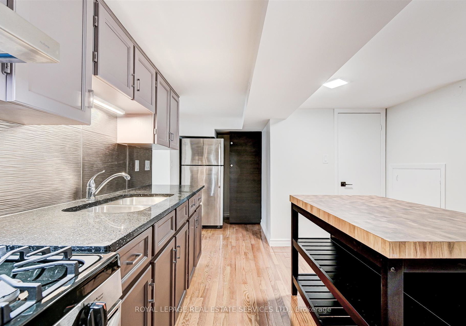 379-parkside-drive-toronto-ontario-w12806672