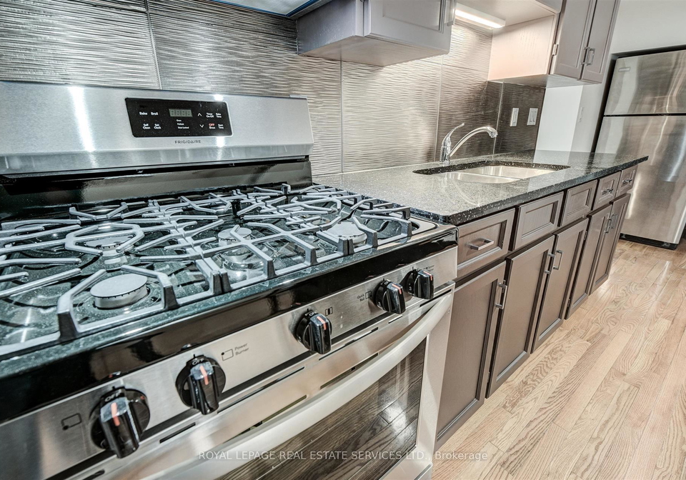 379-parkside-drive-toronto-ontario-w12806672