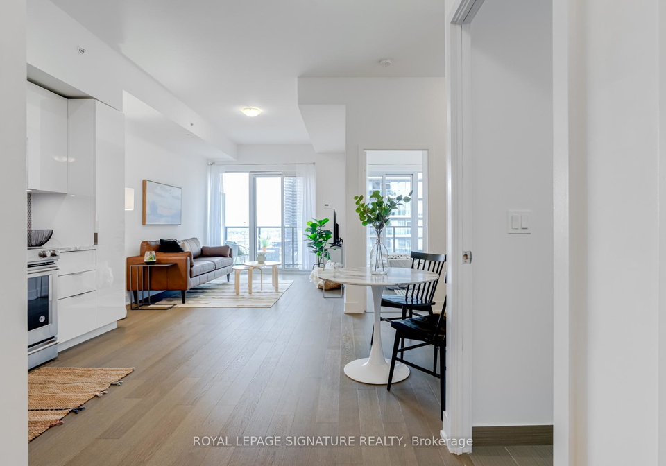 30-shore-breeze-drive-etobicoke-ontario-w12806678