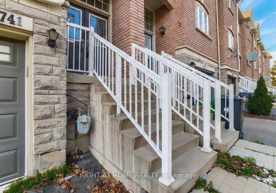 741-maxman-street-mississauga-ontario-w12806920