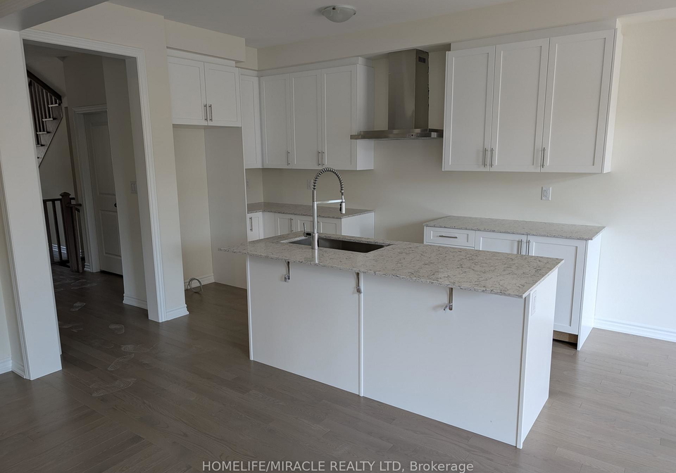 47-arnold-circle-brampton-ontario-w12807036
