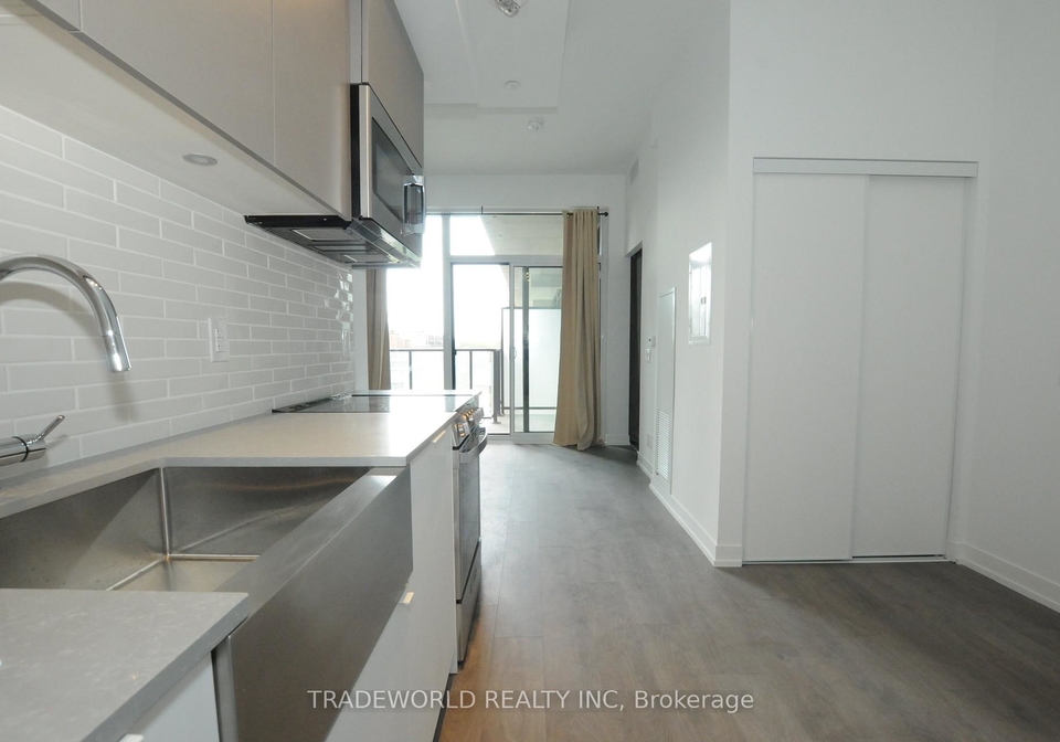 270-dufferin-street-toronto-ontario-w12807254