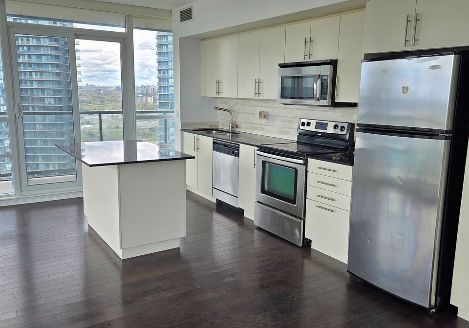 2240-lakeshore-boulevard-w-etobicoke-ontario-w12807344