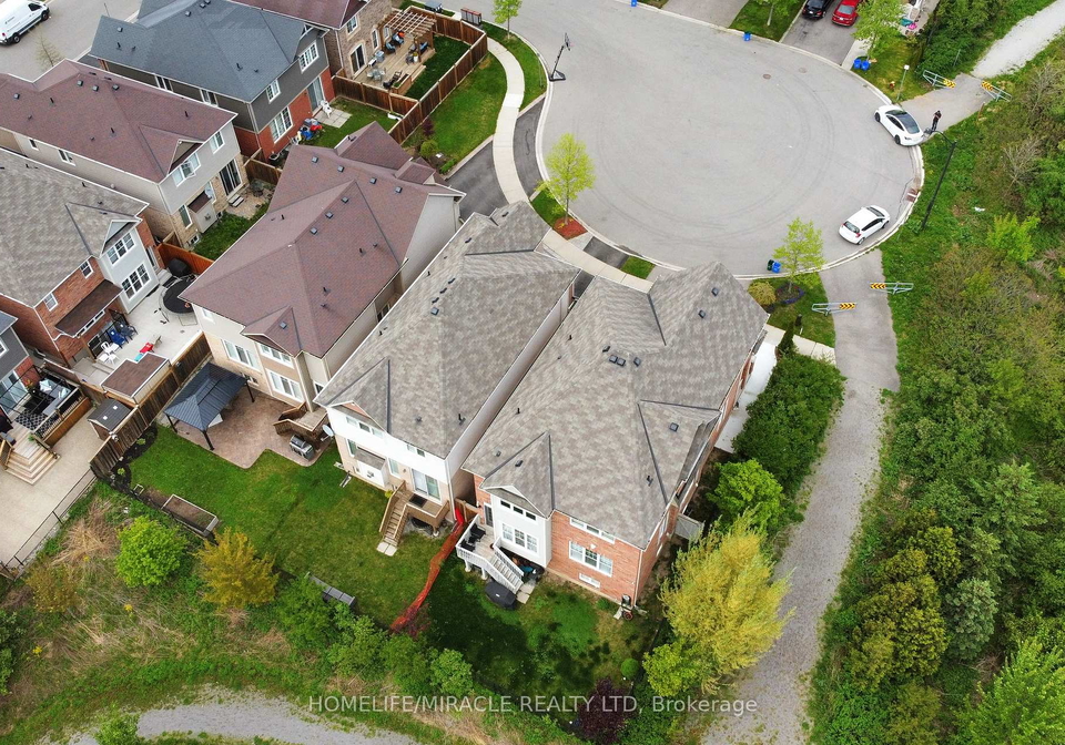 1042-tock-close-milton-ontario-w12807632