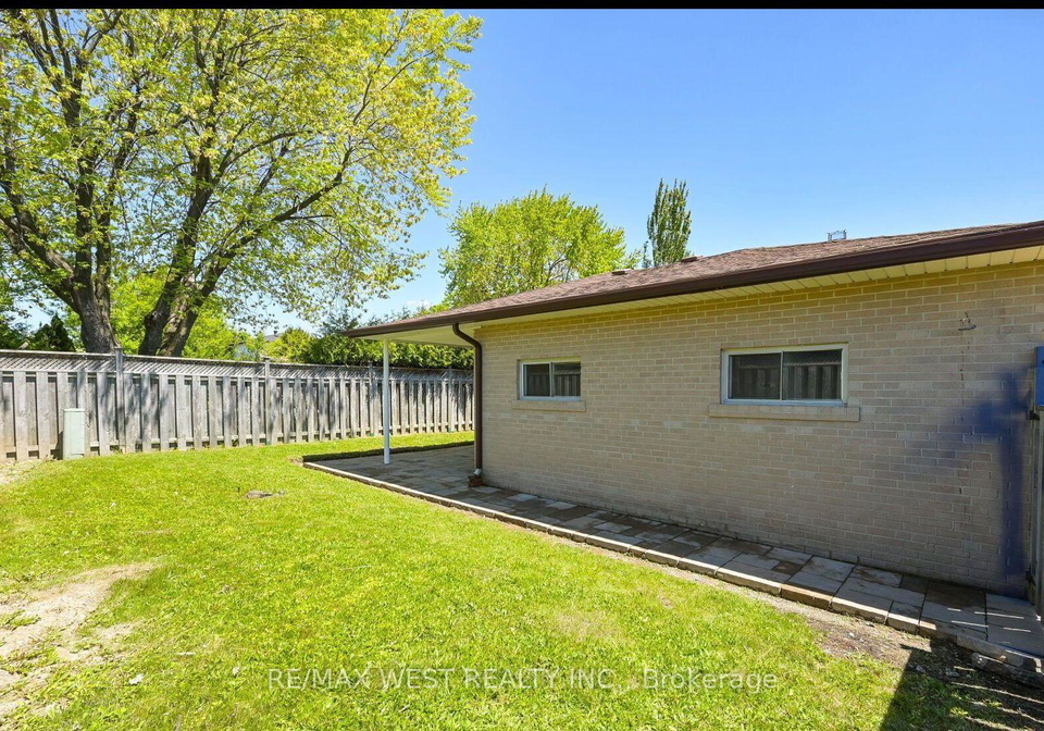 15-flavian-crescent-brampton-ontario-w12807634