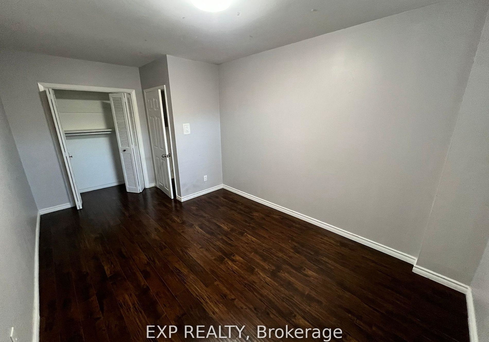 39-frankton-crescent-york-ontario-w12807806