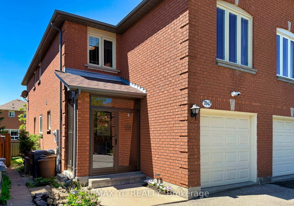 7042-guildhall-court-mississauga-ontario-w12807842