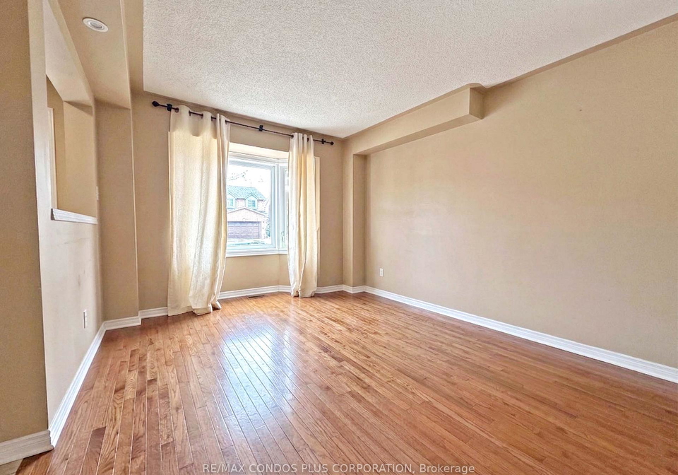 517-ravenstone-crescent-mississauga-ontario-w12807886