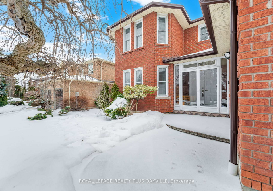 1346-chalfield-drive-oakville-ontario-w12807922