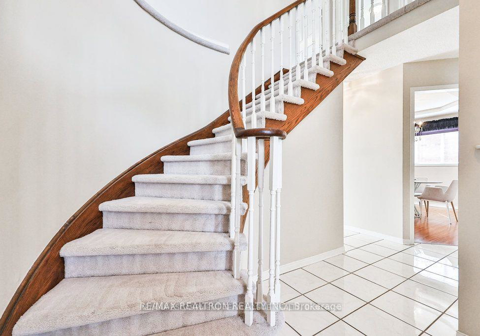 1038-windsor-hill-boulevard-mississauga-ontario-w12808384