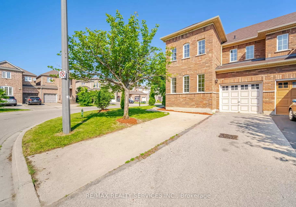 5616-margarita-crescent-mississauga-ontario-w12808710