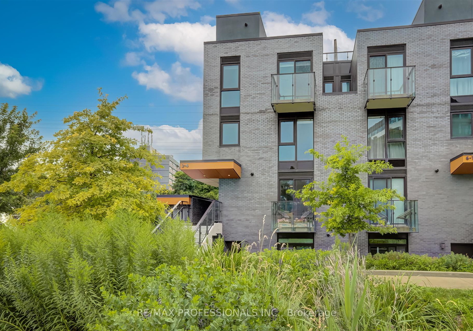 10-brin-drive-etobicoke-ontario-w12808868
