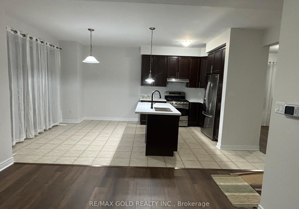 88-lightcatcher-circle-brampton-ontario-w12809238