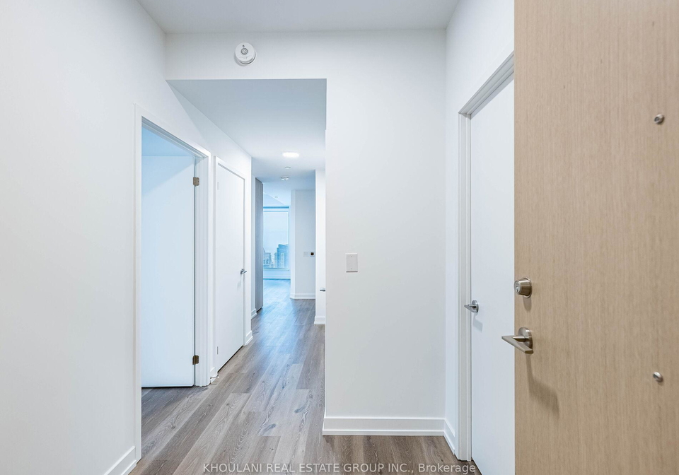 395-square-one-drive-mississauga-ontario-w12809488