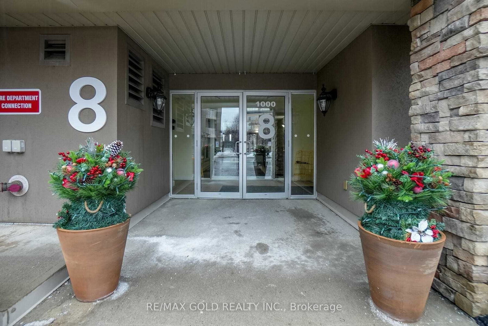 8-dayspring-circle-e-brampton-ontario-w12809546