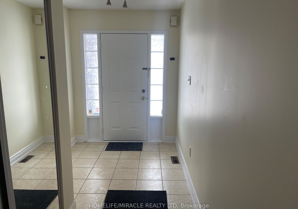 30-lonestar-crescent-brampton-ontario-w12809702