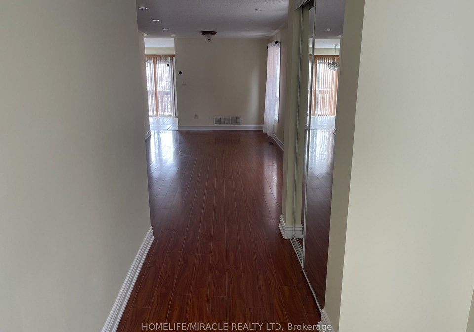 30-lonestar-crescent-brampton-ontario-w12809702