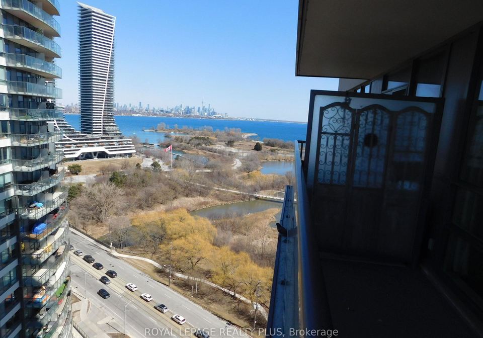 2240-lakeshore-boulevard-w-etobicoke-ontario-w12809902