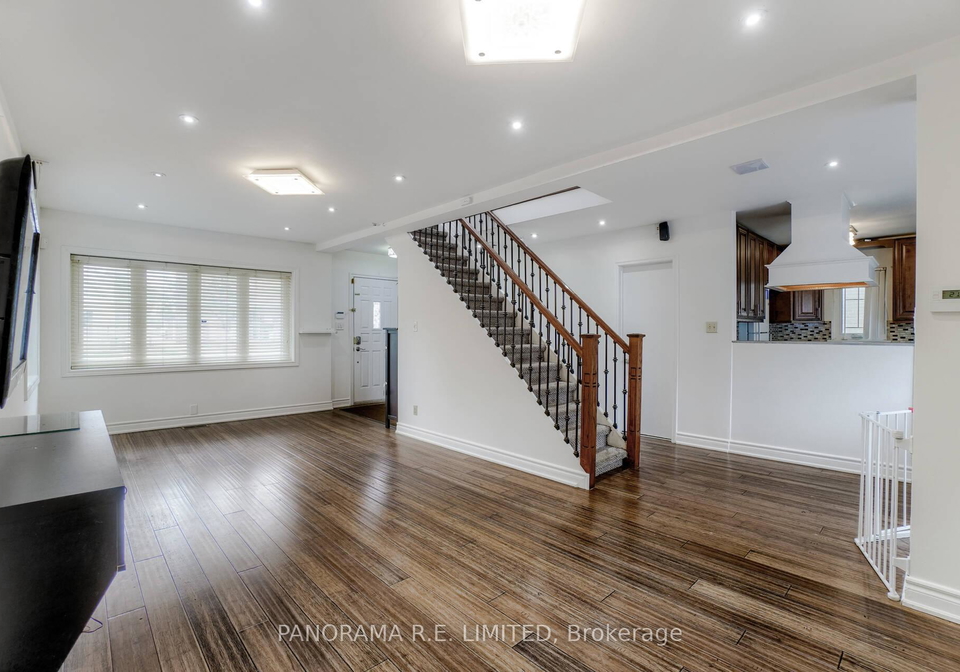 395-burnhamthorpe-road-etobicoke-ontario-w12810134