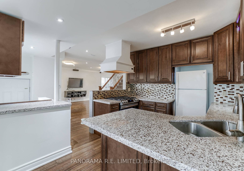 395-burnhamthorpe-road-etobicoke-ontario-w12810134