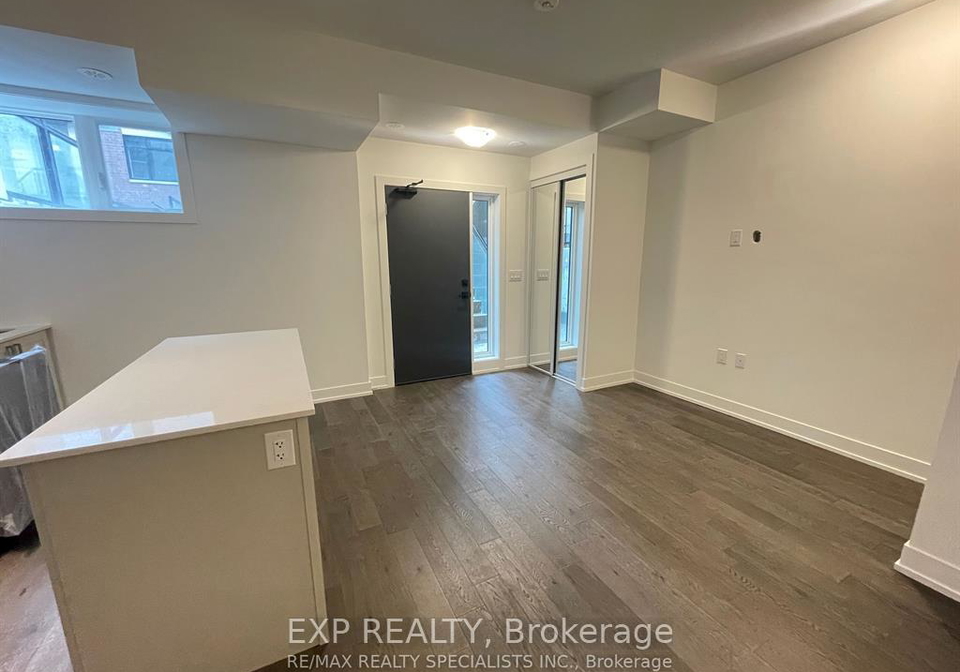 1075-douglas-mccurdy-common-mississauga-ontario-w12810306