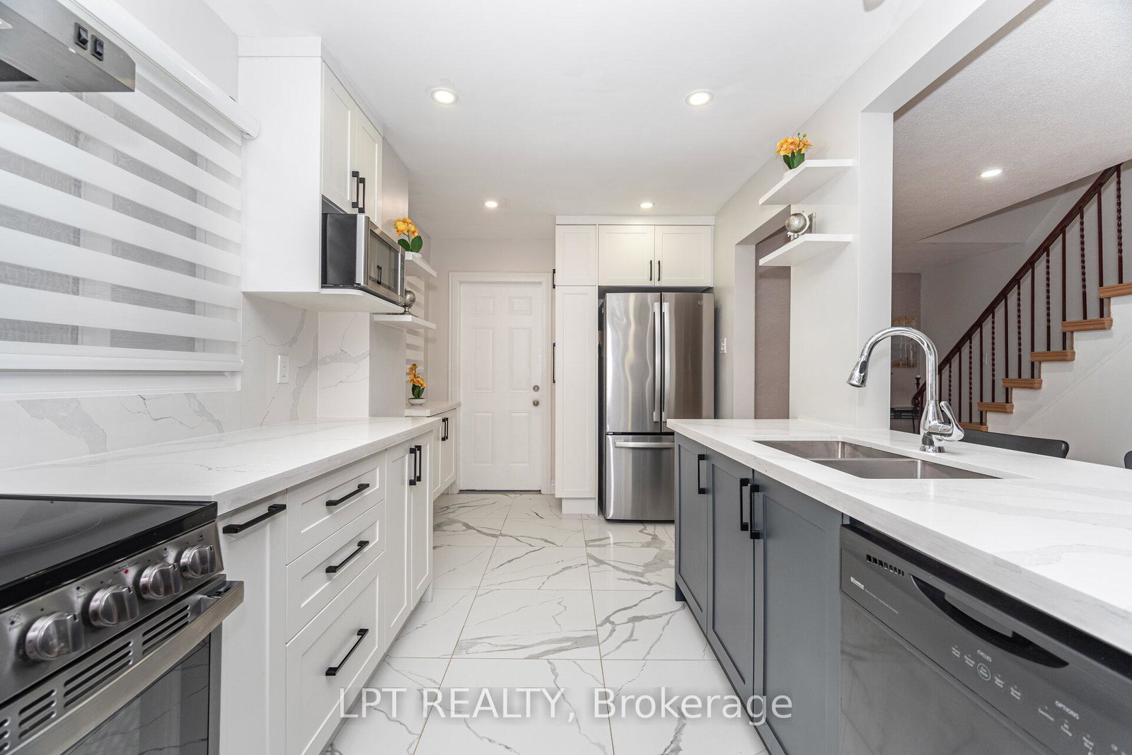27-woodsview-avenue-etobicoke-ontario-w12810490