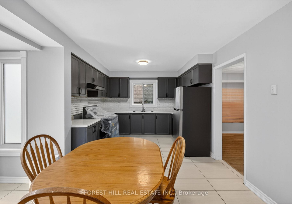 28-matterdale-avenue-brampton-ontario-w12810602