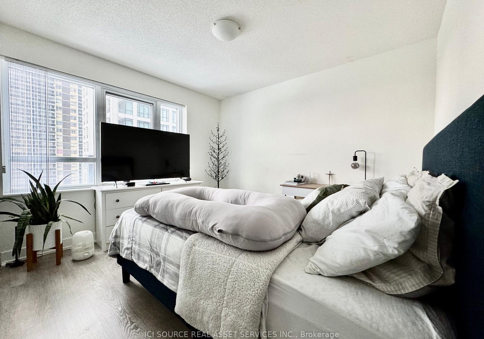 7-mabelle-avenue-etobicoke-ontario-w12810666