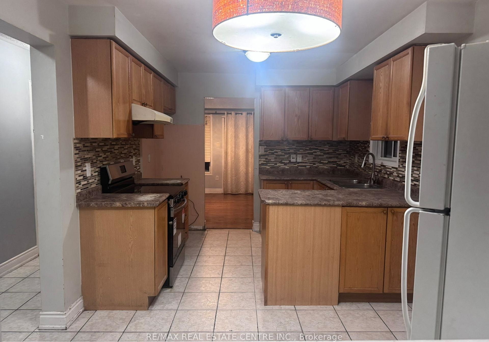 23-lonestar-crescent-brampton-ontario-w12811394