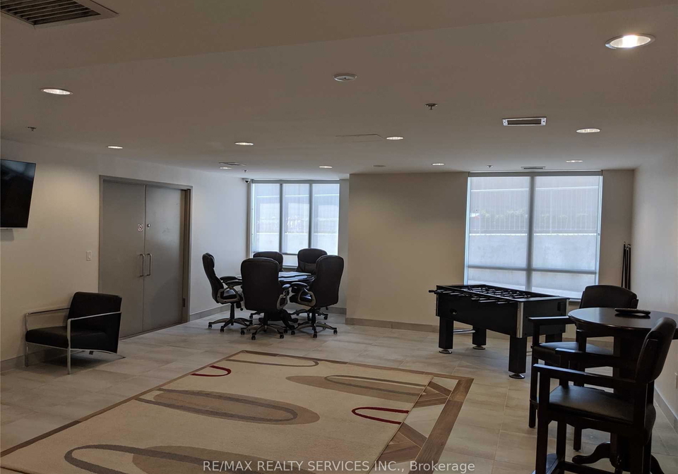 812-lansdowne-avenue-toronto-ontario-w12812402