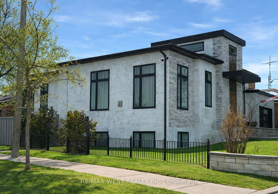 1-pagebrook-drive-etobicoke-ontario-w12812648