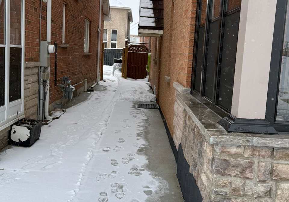 23-buick-boulevard-brampton-ontario-w12812978