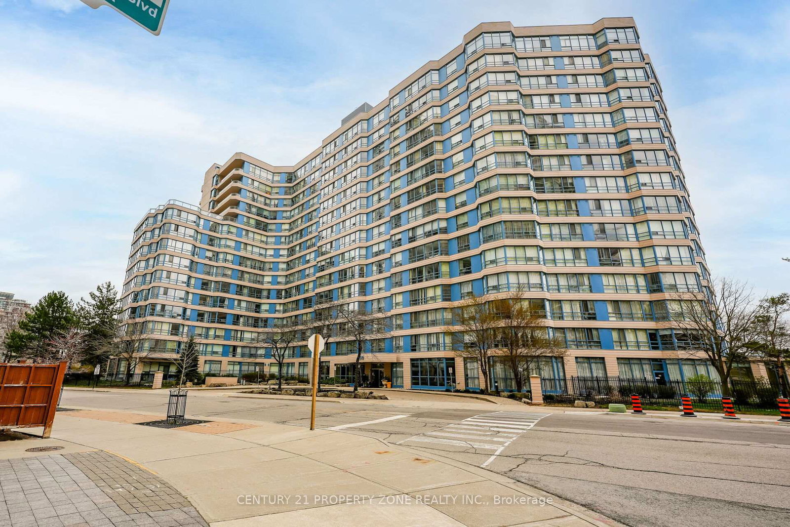 250-webb-drive-mississauga-ontario-w12813822