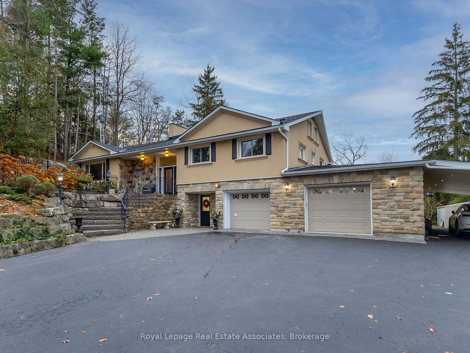 13931-cromar-court-halton-hills-ontario-w12814504