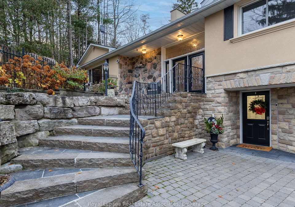 13931-cromar-court-halton-hills-ontario-w12814504