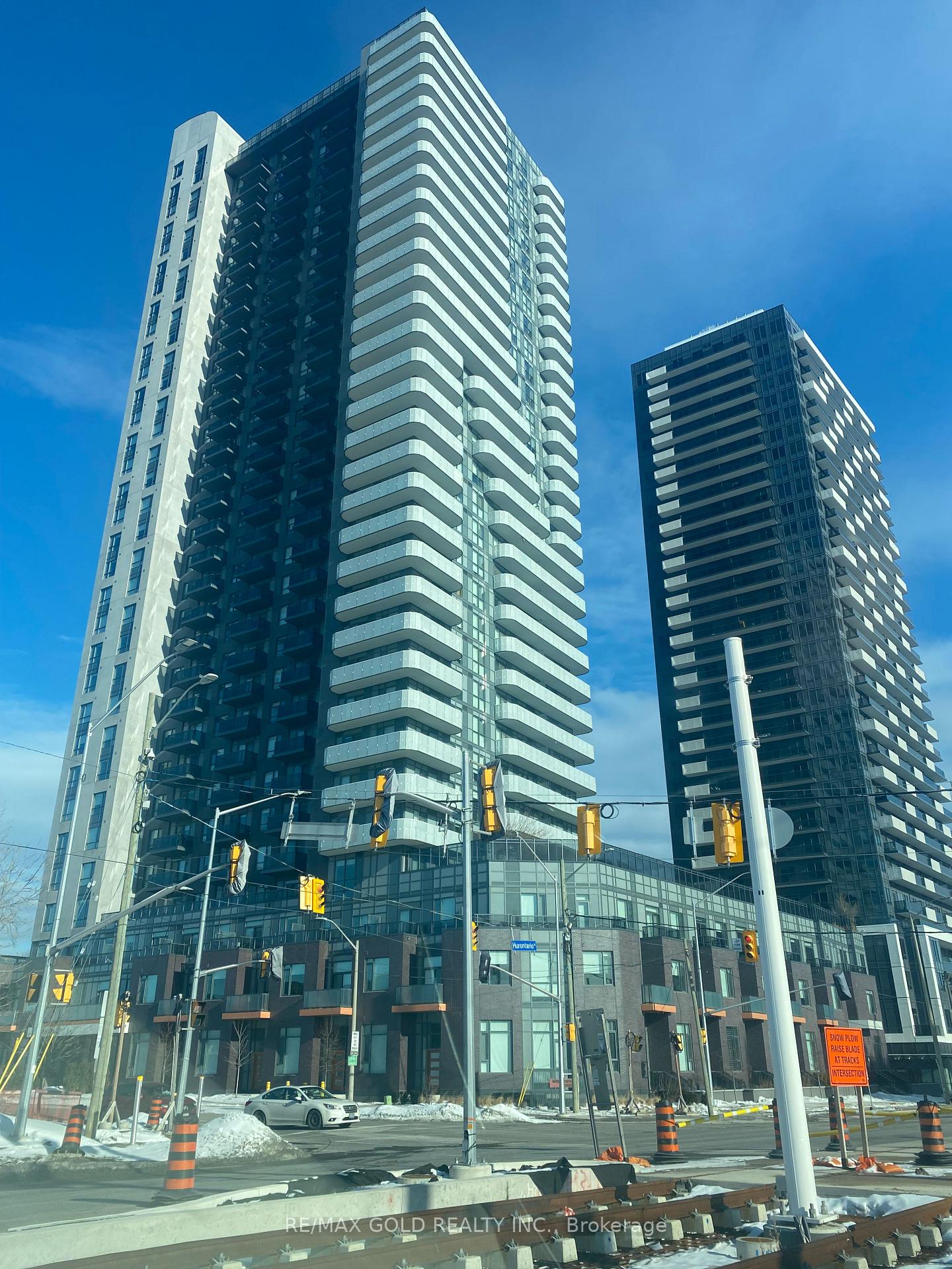 8-nahani-way-n-mississauga-ontario-w12814594