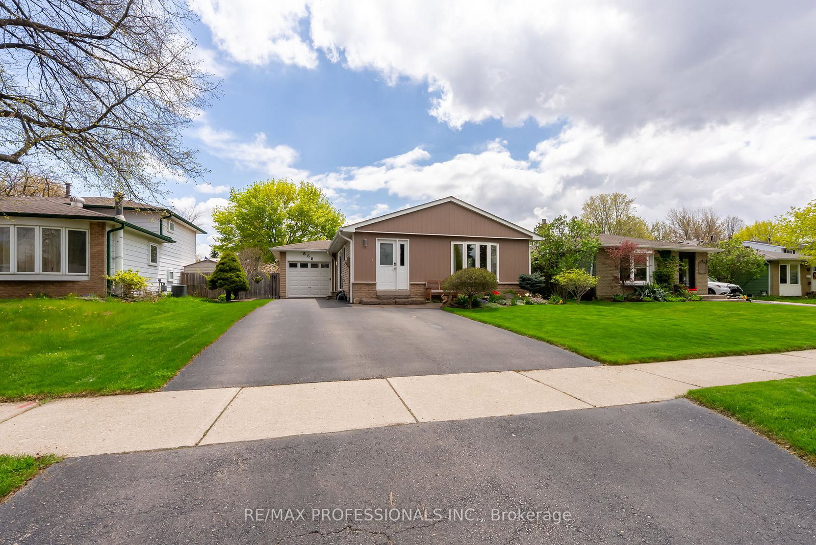 868-governors-court-milton-ontario-w12814736