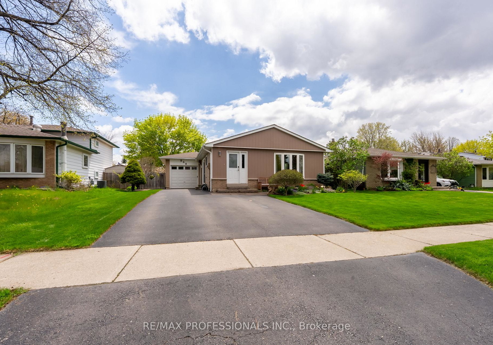 868-governors-court-milton-ontario-w12814736
