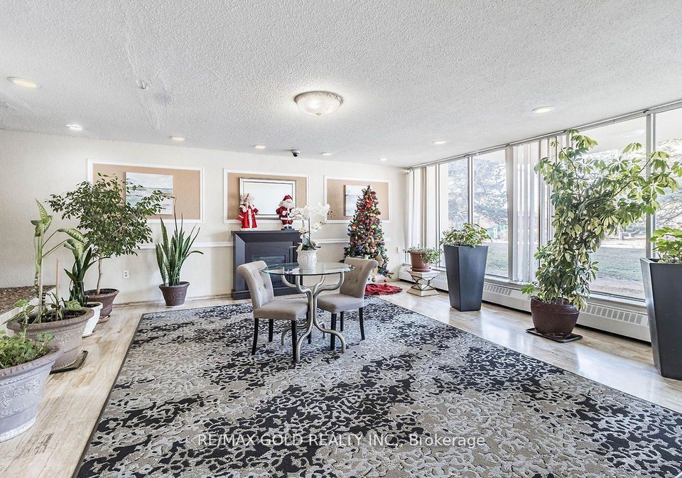 335-driftwood-avenue-york-ontario-w12814778