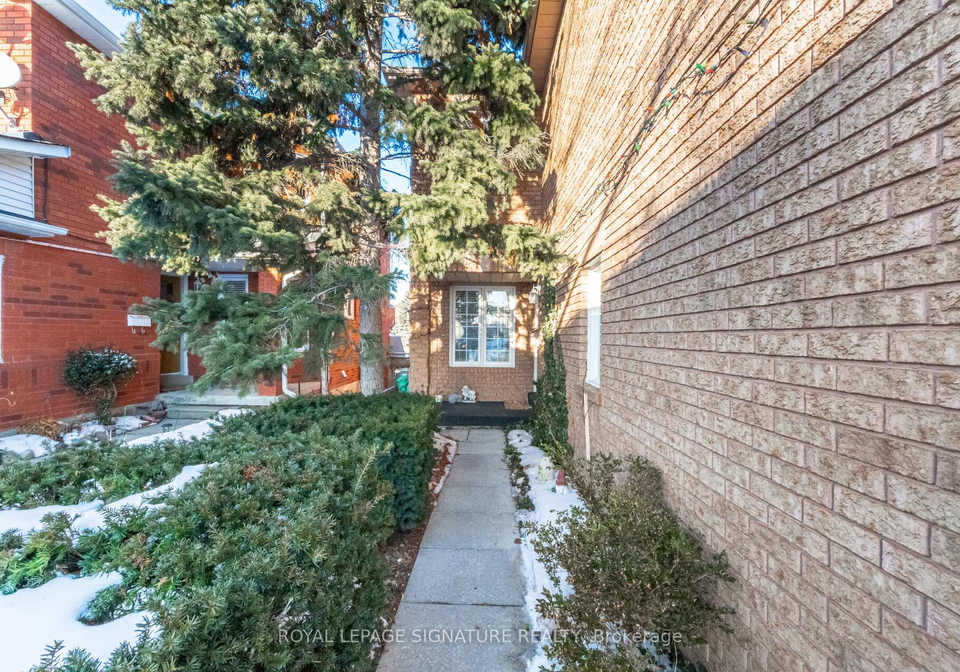 6945-gracefield-drive-mississauga-ontario-w12814924