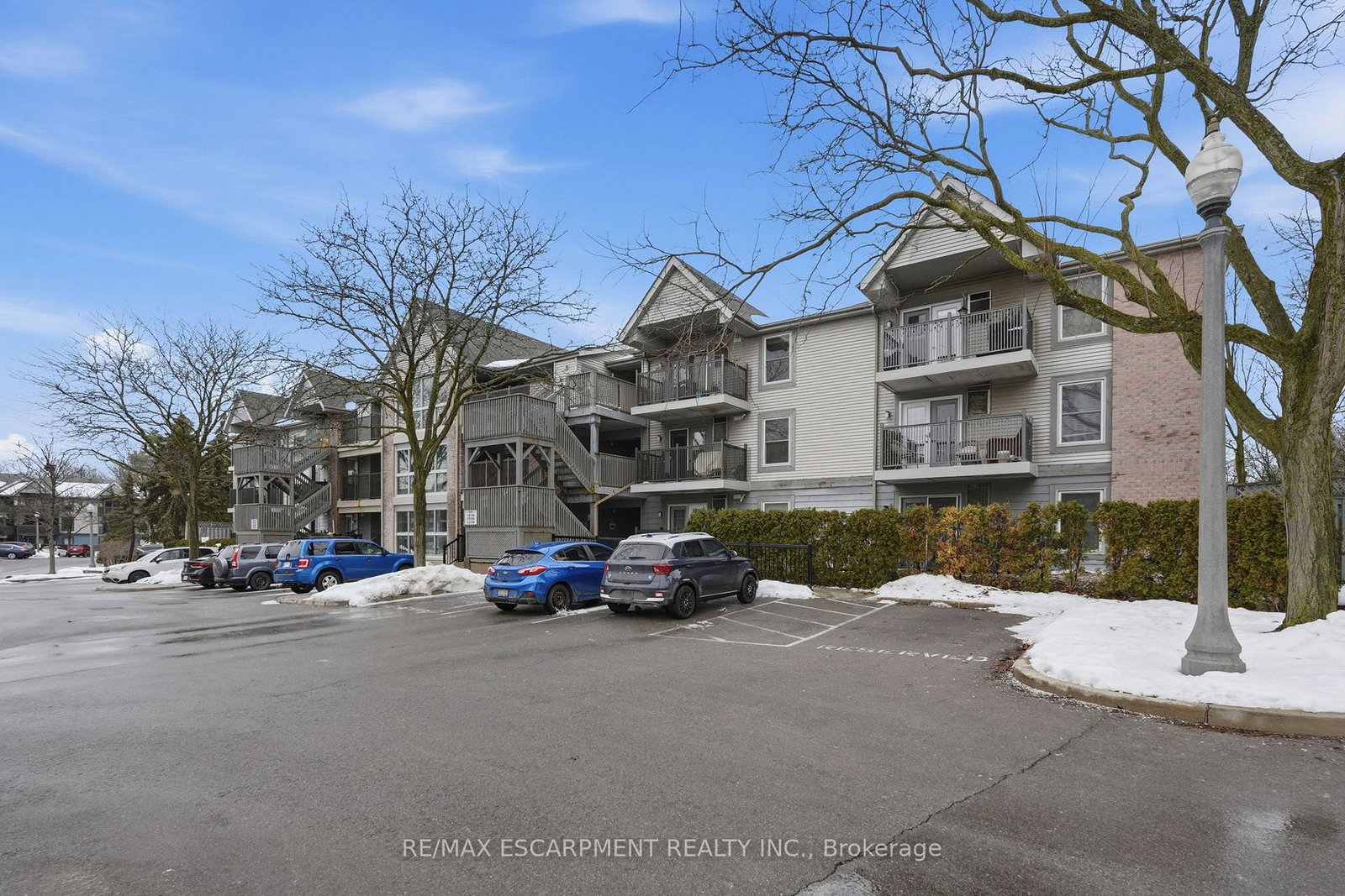 2040-cleaver-avenue-burlington-ontario-w12815026