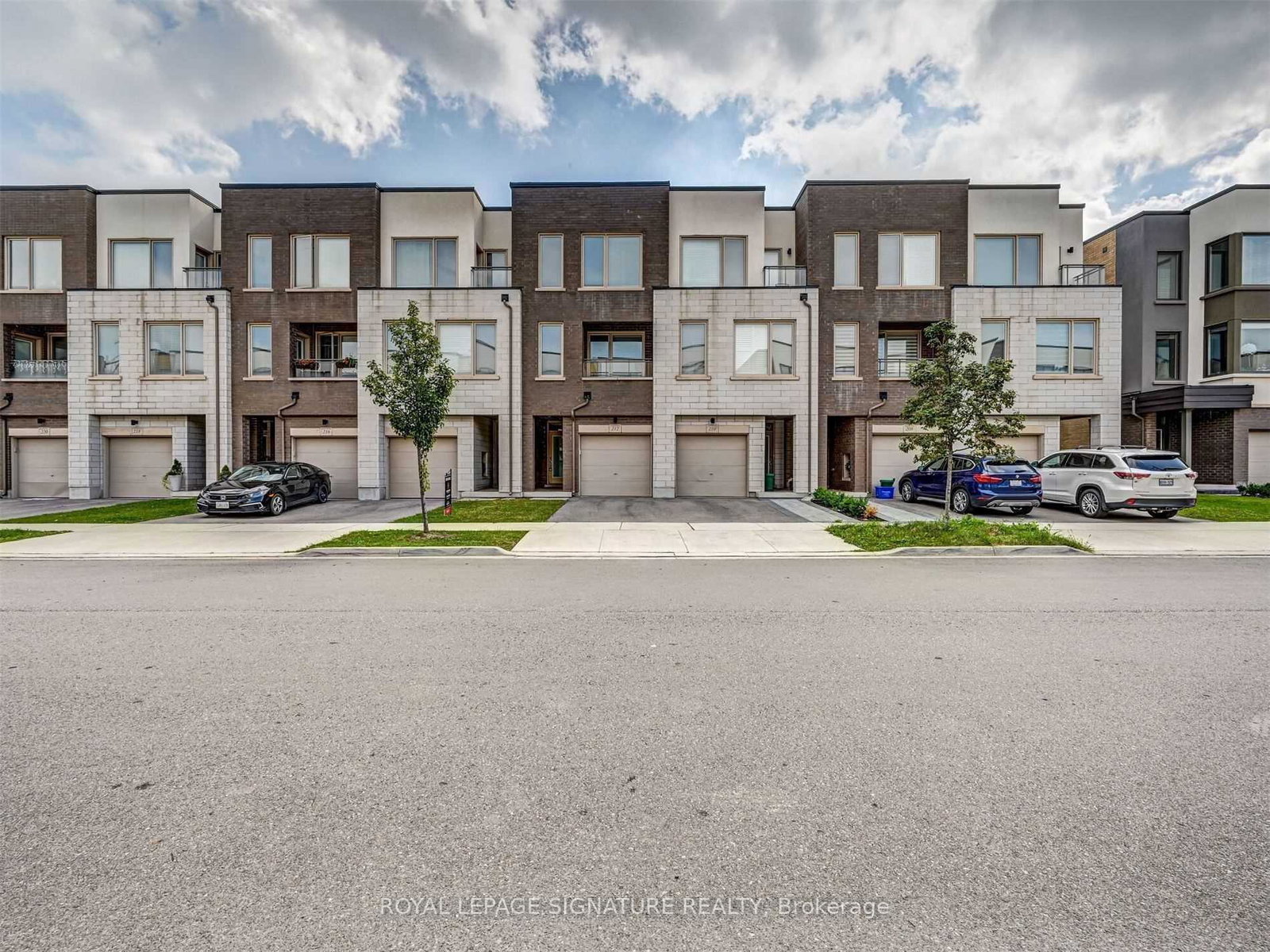212-huguenot-road-oakville-ontario-w12815110