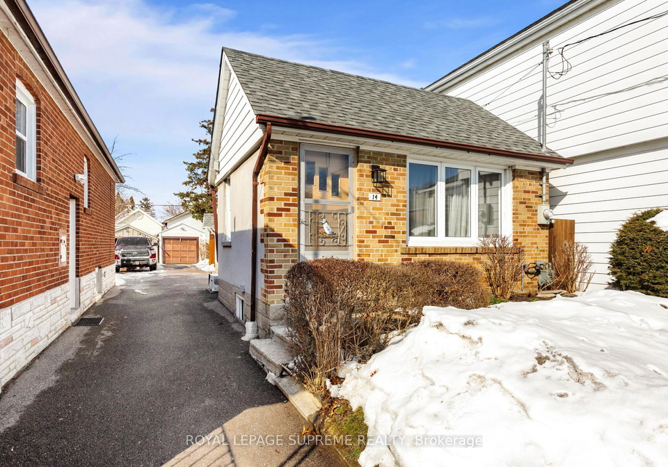 14-east-drive-toronto-ontario-w12815440
