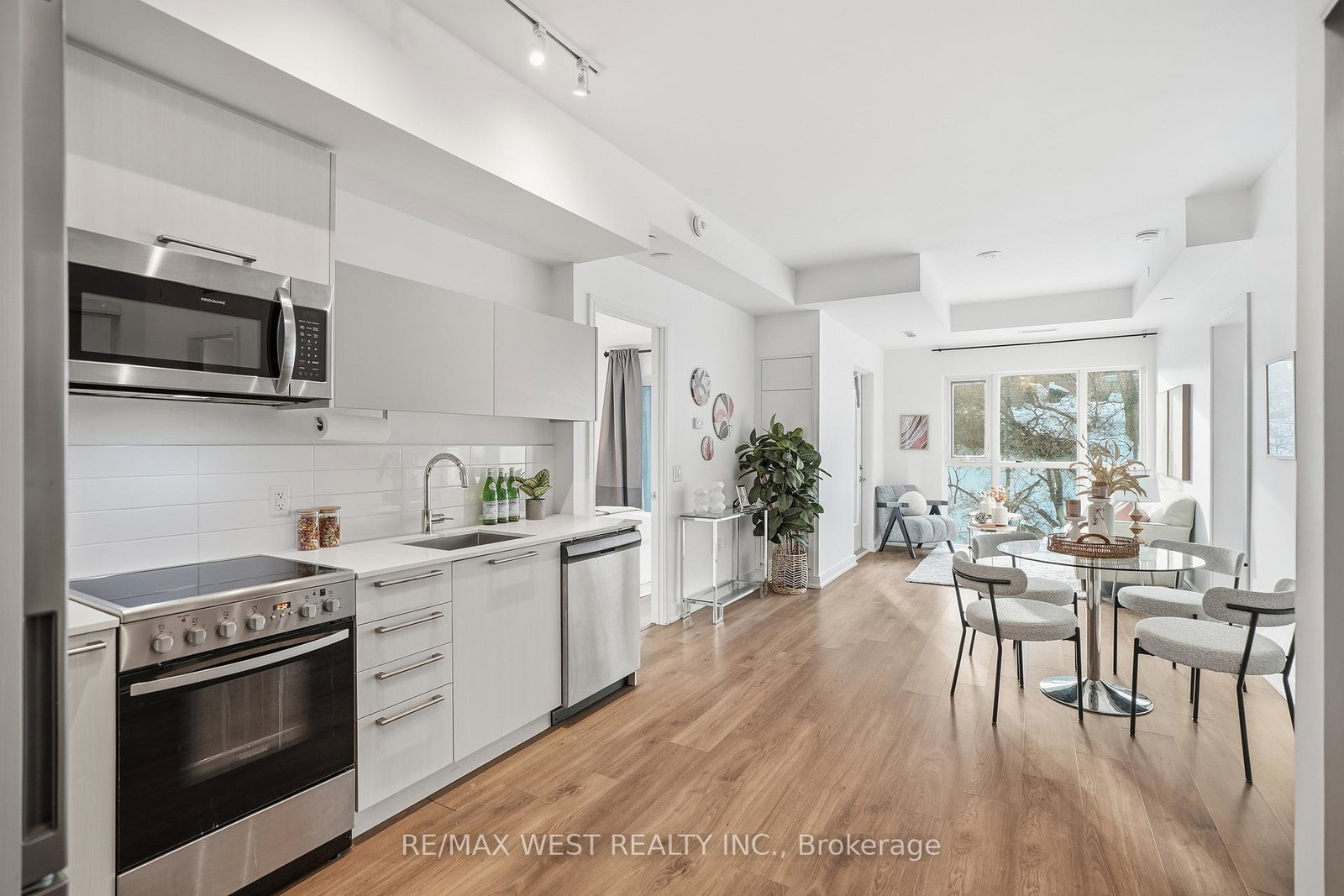 25-neighbourhood-lane-etobicoke-ontario-w12815662