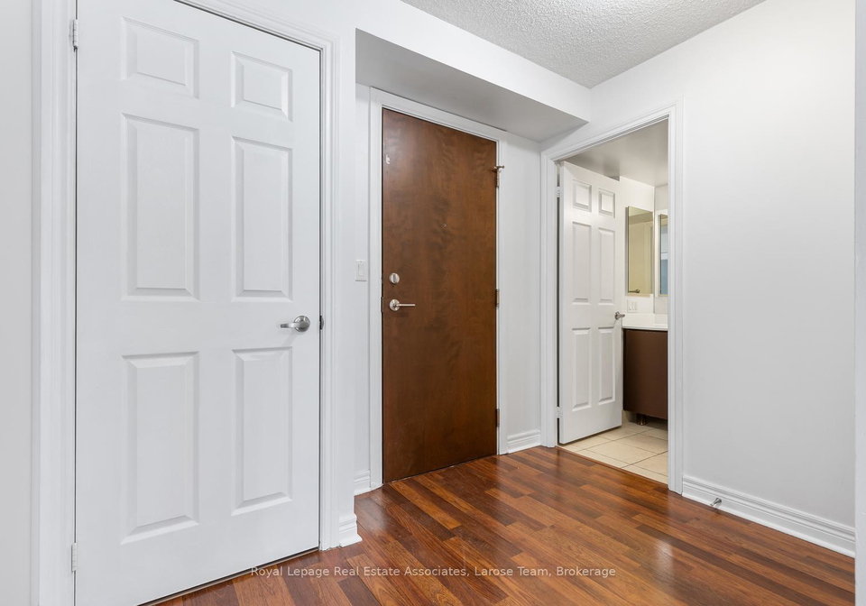 310-burnhamthorpe-road-w-mississauga-ontario-w12815842
