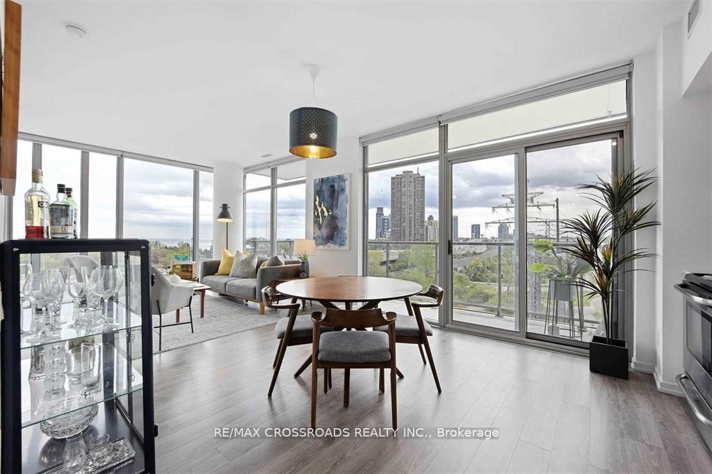 105-the-queensway-way-toronto-ontario-w12816318