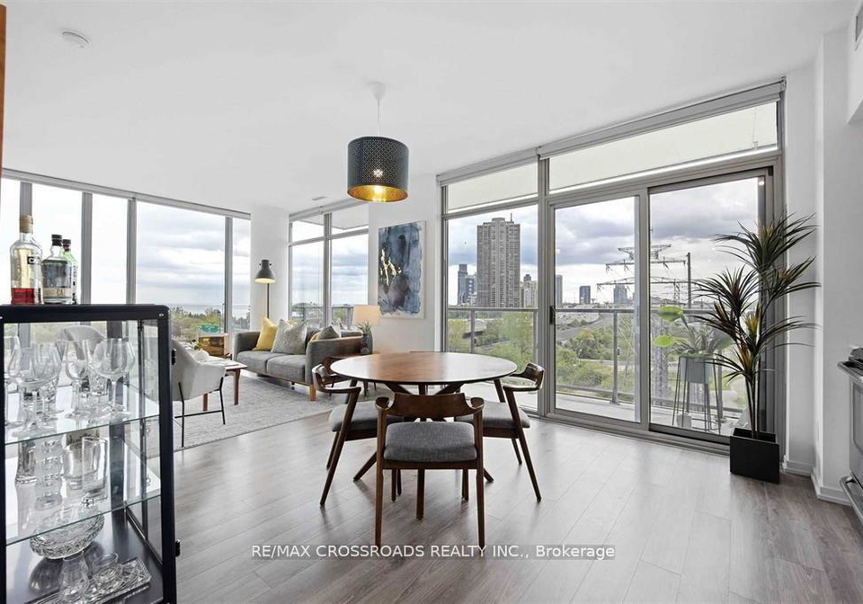 105-the-queensway-way-toronto-ontario-w12816318